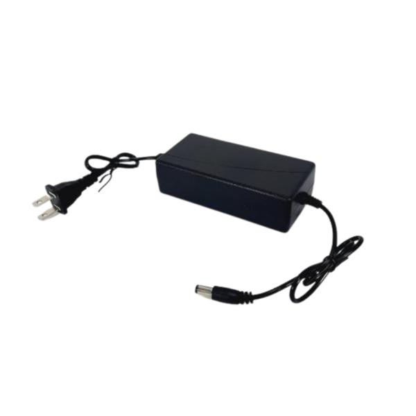ADAPTADOR DE CORRIENTE 120 V  A 12V 5A